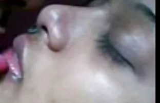 XXX თინეიჯერი საზოგადო მოშარდვა და, და