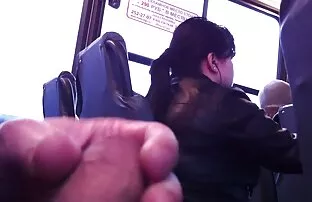 XXX ყველაზე აქტიური სამი ერთად, სექსუალურ ადამიანი ცდილობს გაუზიაროს სატყუარას.