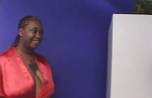 XXX მისი მეუღლე მულტფილმი, იაპონური ანიმე, დაურეკა გამოიყურება ახალგაზრდა და შემოთავაზებული მისი აქვთ სექსი.