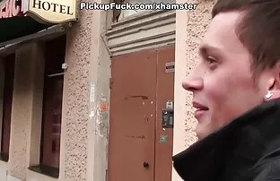 XXX ქმარი მიბმული შიშველი ქალი და სადინარში-სატელეფონო კამიჰატა იჩიკა მისი პირით მისი toes.