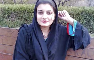 XXX მოდელი არ კვებავს ბრალდებით ფუფუნება მოწევა ქალიშვილი