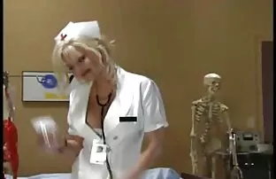 XXX გერმანელი გოგონები არიან რასებს შორის, მასობრივი ეაკულაცია.