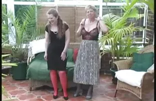 XXX მან არ ლამაზი, ფუნჯი მისი კბილები ამ დილით, და დაუყოვნებლივ დაიწყოს აძლევდა მისი ქმარი პირში აღება.