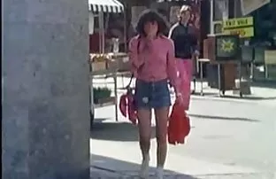 XXX მოყვარული, შტაბ-ბინაში