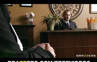 XXX დიდი ქალის თეთრეული მკერდი